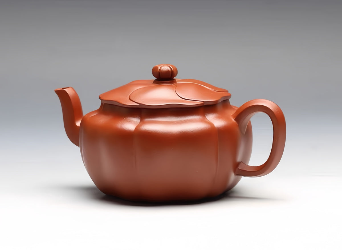 Zhou Xiaofeng's "Swirling Petals" Jun De Ribbed Yixing Zisha Teapot